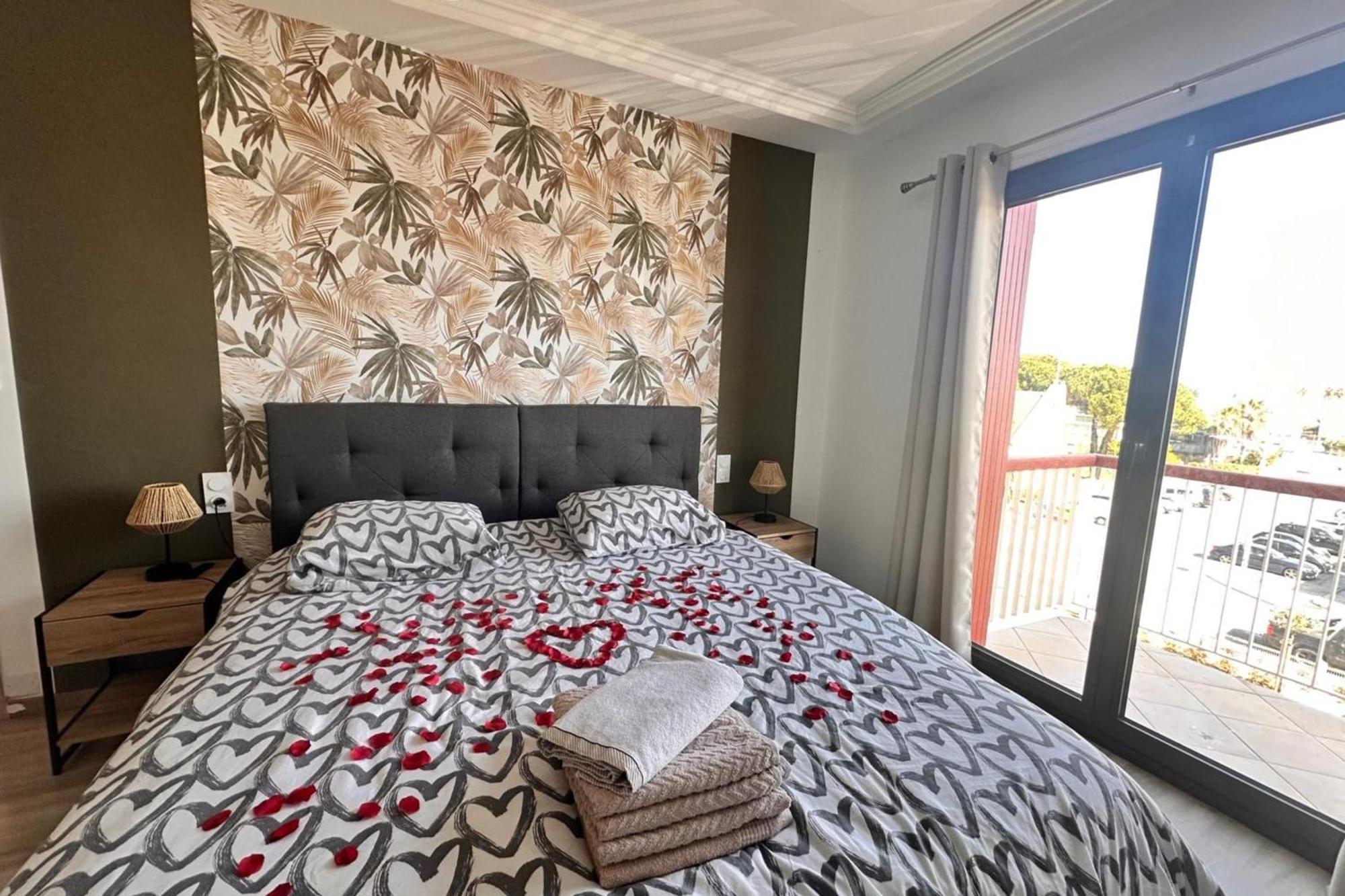Le Mistral Appartement Standing Avec Vue Mer Exceptionnelle En 1Ere Ligne Le Grau-du-Roi Extérieur photo